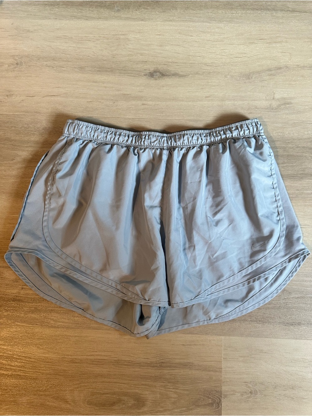 Nike Women's Light Gray Athletic Running Shorts - Elastic Waist